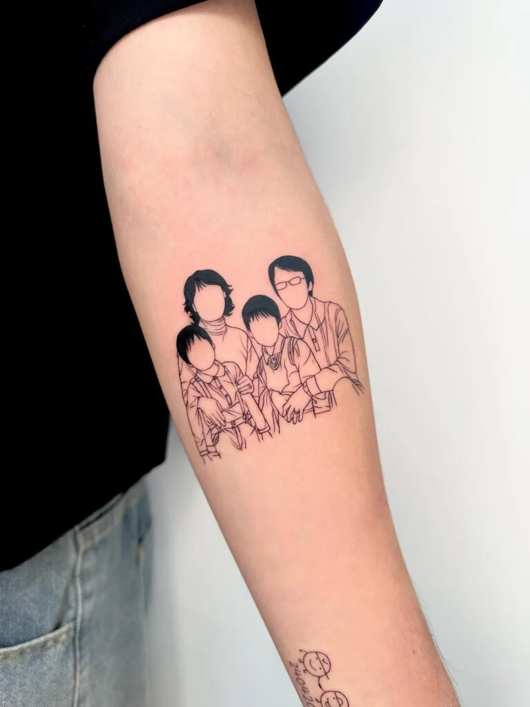 18 Beautiful Family Tattoos That Celebrate Love Connection And 